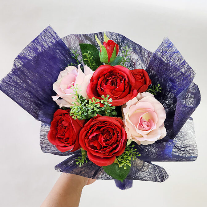 赤とピンクの花束